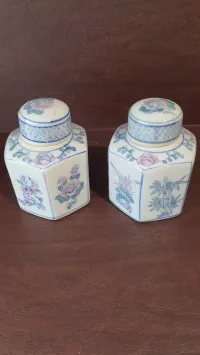 Ancienne Paire de pot à thé chinois en porcelaine