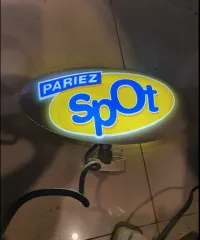 Enseigne publicitaire lumineuse double face "Pariez SpOt"