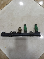 pieces-moteur-2ingecteurs-et-rampe-dinjecteur-essance-fiat-siena-palio-13-16v-oran-algerie