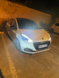 Peugeot 208 2018 Allure Facelift