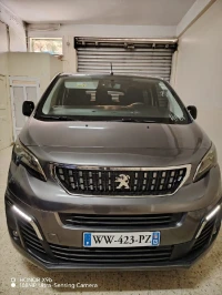 Peugeot Expert 2022 Traveller
