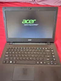 Laptop Acer TravelMate i5 8Go RAM  500Go HDD  Batterie 4h+