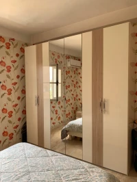 Chambre à coucher italienne avec sommier et matelas (melamine) 