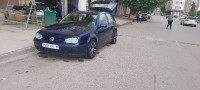 voitures-volkswagen-golf-4-2001-bouira-algerie