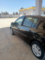 citadine-renault-clio-3-2012-night-and-day-mostaganem-algerie