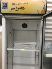 Frigo présentoir 
