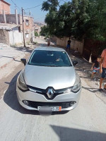 voitures-renault-clio-4-2015-limited-didouche-mourad-constantine-algerie