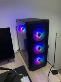 pc gaming +clavier redragone + souris razer + tapis de souris 