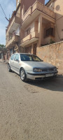 voitures-volkswagen-golf-4-1999-blida-algerie