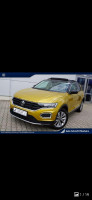 voitures-volkswagen-t-roc-2021-style-avec-toit-panoramique-ouvrant-les-eucalyptus-alger-algerie