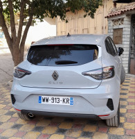 automobiles-renault-clio-5-2024-evolution-les-eucalyptus-alger-algerie