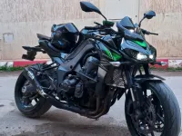Kawasaki Z1000 robot R 2017