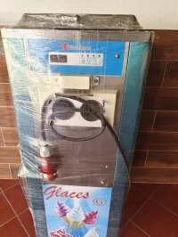 Machine à glaces