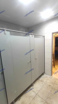 HPL - Cabine sanitaire et cassier en hpl 