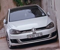 moyenne-berline-volkswagen-golf-7-2013-carat-bouzareah-alger-algerie