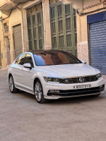 grande-berline-volkswagen-passat-2017-r-line-biskra-algerie