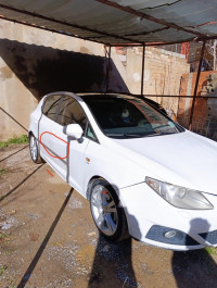 voitures-seat-ibiza-2011-fully-toit-ouvrant-bouira-algerie