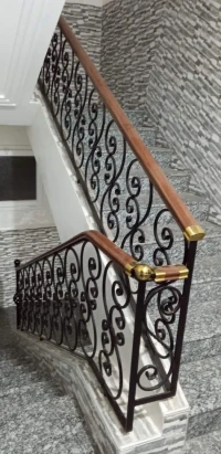 Escalier fer forgé دروج الحديد