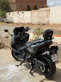 Yamaha T max 2022