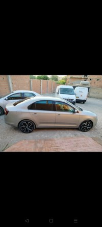 سيارات-skoda-rapid-2019-البويرة-الجزائر