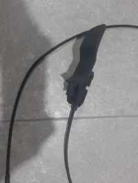 Tirette capot peugeot 208