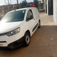 السيارات-النفعية-toyota-proace-city-2023-دالي-ابراهيم-الجزائر