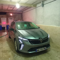 voitures-renault-clio5-2024-evolution-bordj-el-kiffan-alger-algerie