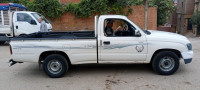 voitures-toyota-hilux-2005-el-milia-jijel-algerie