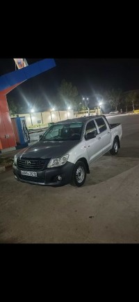 utilitaire-toyota-hilux-2012-42-barika-batna-algerie