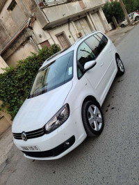 voitures-volkswagen-touran-2015-coup-irdjen-tizi-ouzou-algerie