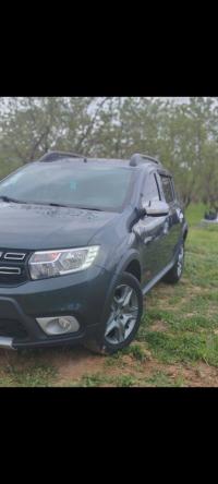 سيارات-dacia-sandero-2018-stepway-المدية-الجزائر