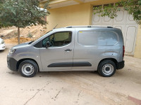 voitures-fiat-doblo-2023-itaien-chlef-algerie