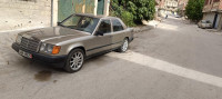 voitures-mercedes-classe-e-1990-constantine-algerie