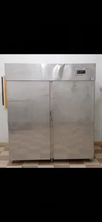 Armoire frigorifique 100% inox alimentaire de marque simafe. 