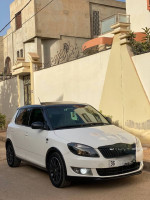 voitures-skoda-fabia-2012-mante-carlo-algerie