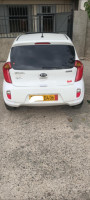 voitures-kia-picanto-2014-brasilia-bejaia-algerie