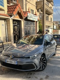 سيارات-volkswagen-golf-8-2022-life-عنابة-الجزائر
