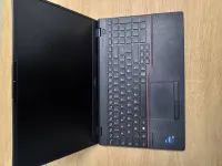 LAPTOP FUJITSU LIFEBOOK