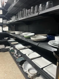 Aarts de la table (assiettes, verres, couvert de table, .............