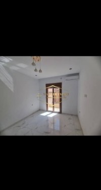 شقة-بيع-4-غرف-وهران-الجزائر