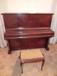 Pianos 