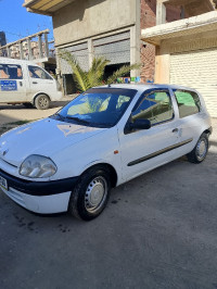 voitures-renault-clio-1-2001-el-omaria-medea-algerie