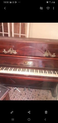 piano DROIT 