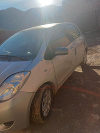 voitures-toyota-yaris-2007-menaceur-tipaza-algerie