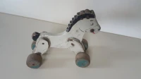  Vintage cheval en bois rustique avec roues des années 50's 