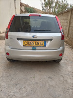 voitures-ford-fiesta-2008-cherchell-tipaza-algerie