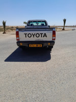 voitures-toyota-hilux-2008-boughezoul-medea-algerie