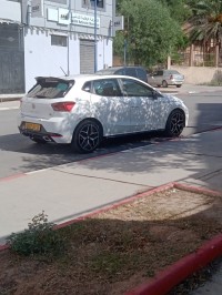 سيارات-seat-ibiza-2019-high-facelift-البويرة-الجزائر