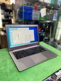 Asus Zenbook UX303L I5-4210U-256 SSD-12 GO 