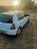 voitures-renault-clio-campus-2012-extreme-algerie